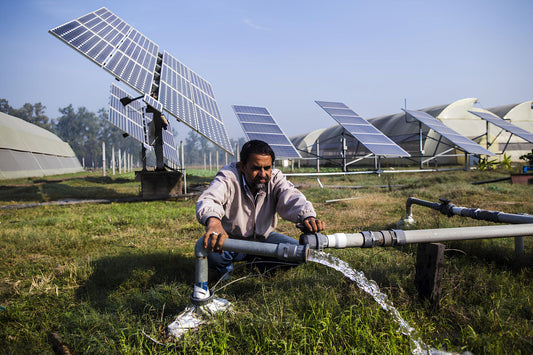 Avantages d'une pompe solaire pour son jardin et la planète